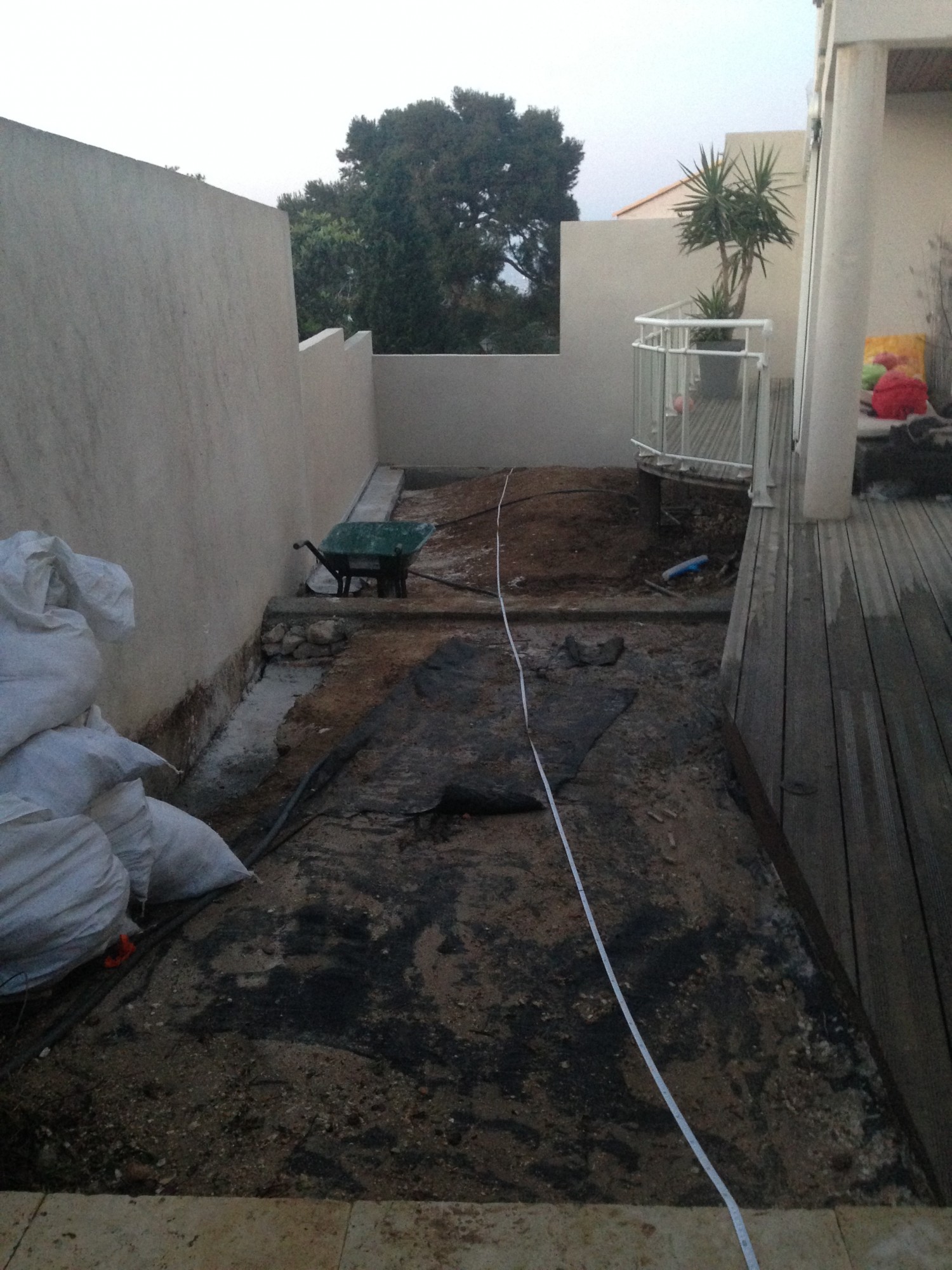 préparation jardin avant plantation, création paysagée, Marseille 13008, Vert Tige Nicolas Roubaud 